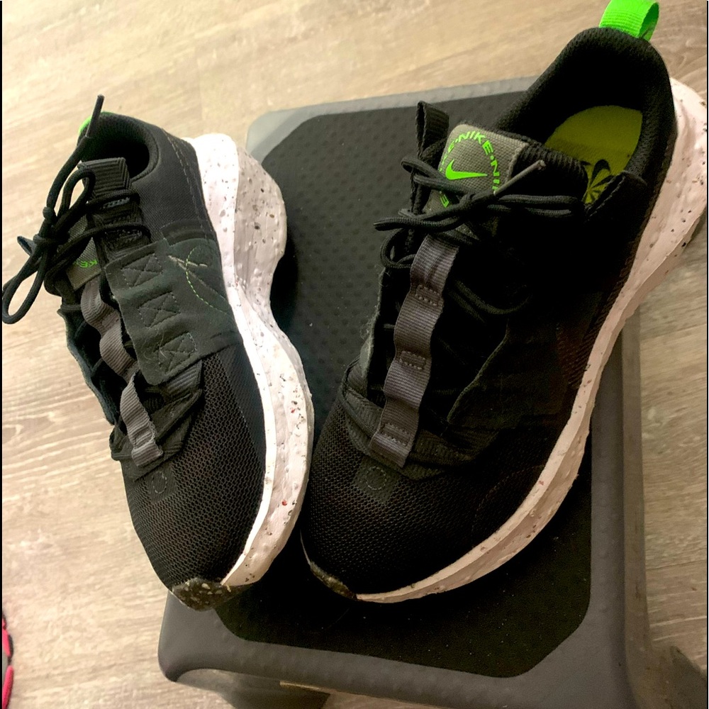 Nine-Nike Crater Impact women”s black size 7